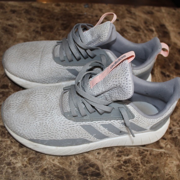 adidas Women's Questar Flow Running Shoe - Picture 1 of 3